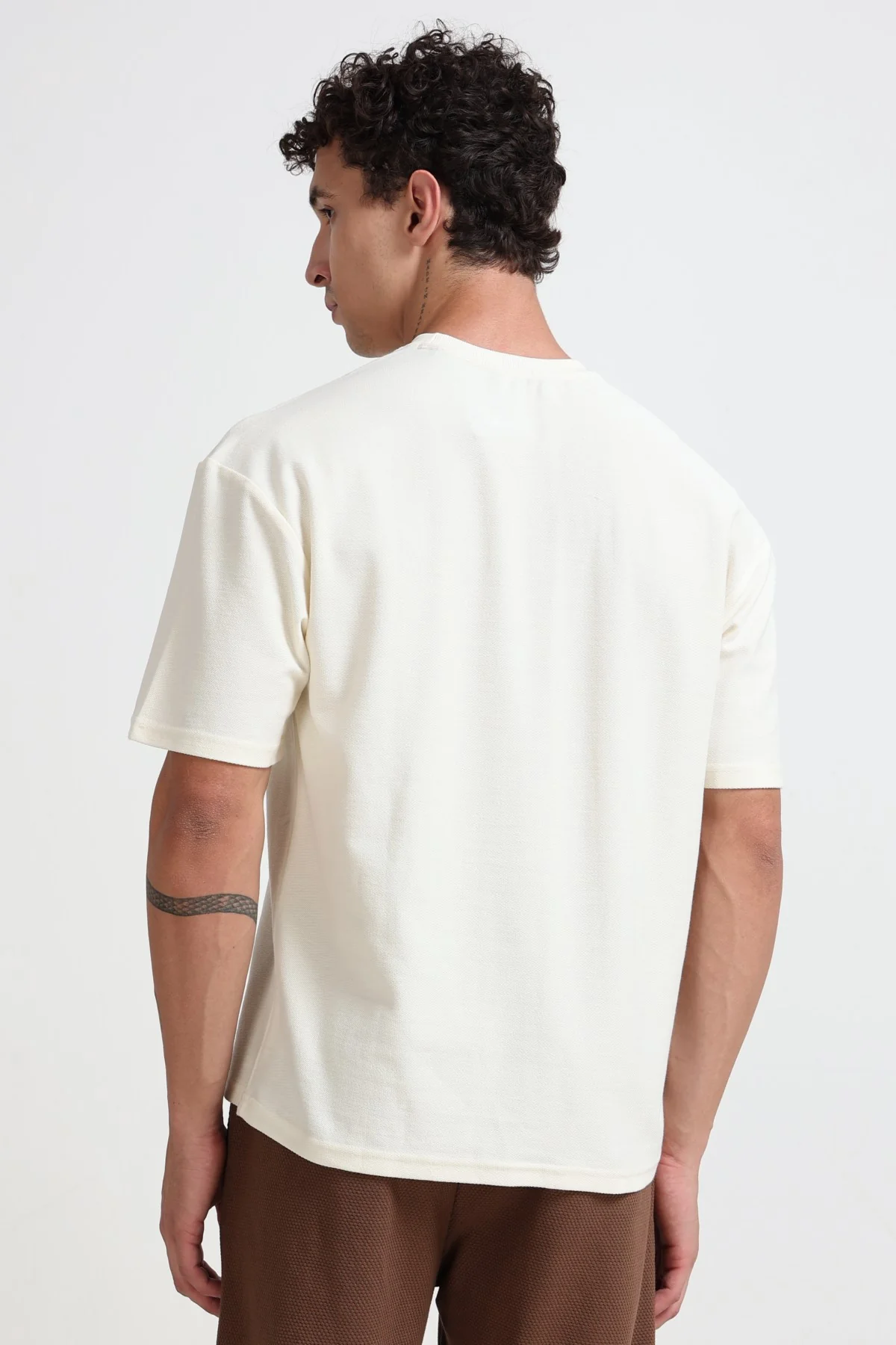 Ownd Off White Casual Oversized Fit Fit T-Shirts - Image 5