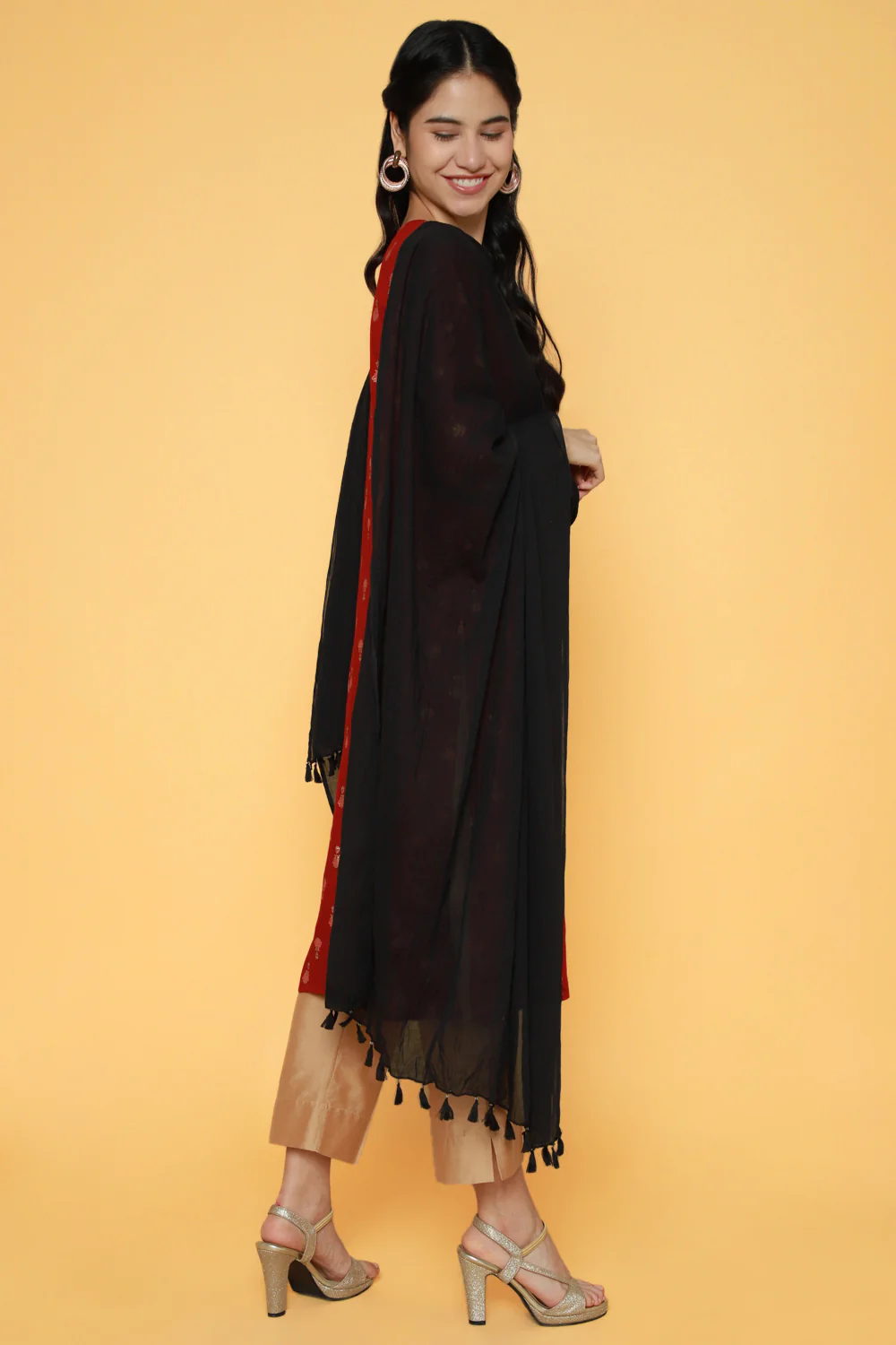 Pantaloons Black Casual  Fit Dupatta - Image 3