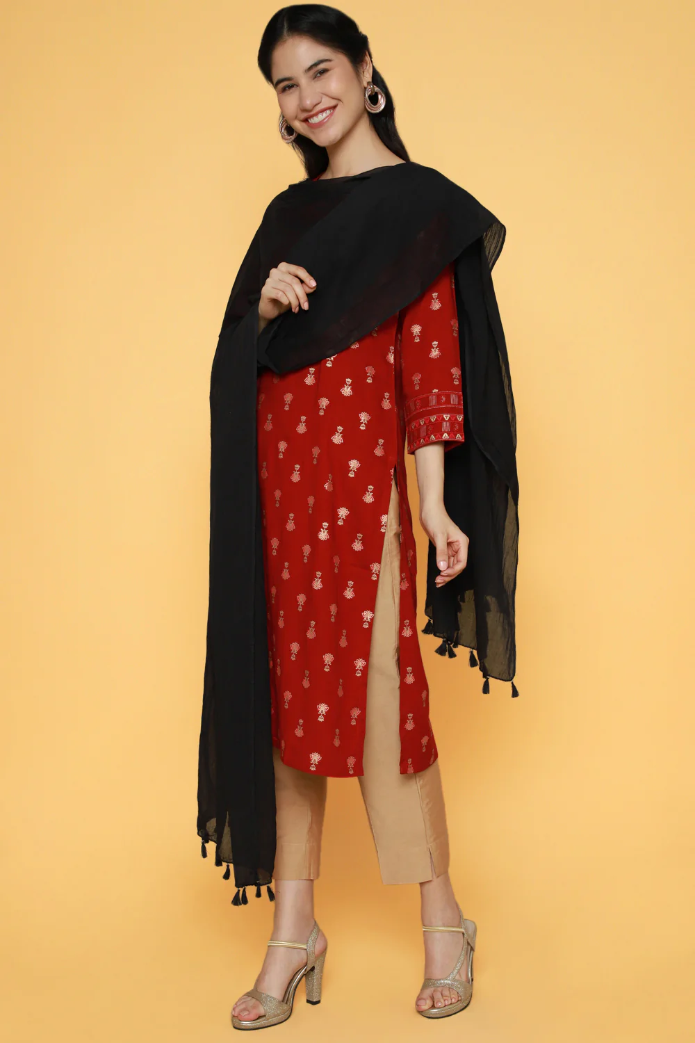 Pantaloons Black Casual  Fit Dupatta - Image 4